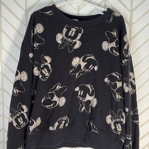 Gap kids- Disney sweatshirt 
Size M (8-9)
Black tan
Minnie
